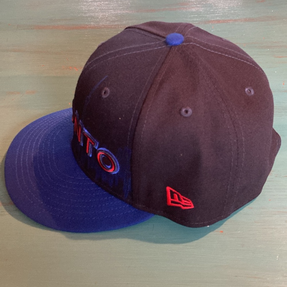 Toronto Blue Jays hat - Picture 4 of 5